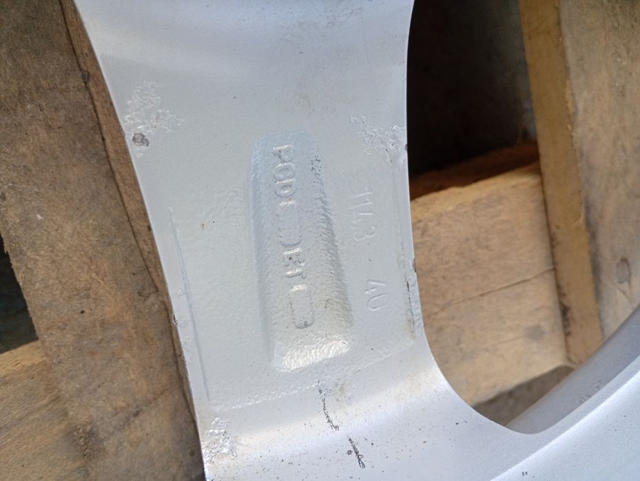 Перфектни ENZO 17-5x114.3 ET40 7j  Toyota CH-R