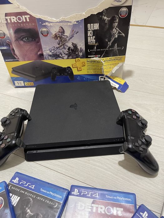 Ps4 Sony 1 tb в отличном состяний
