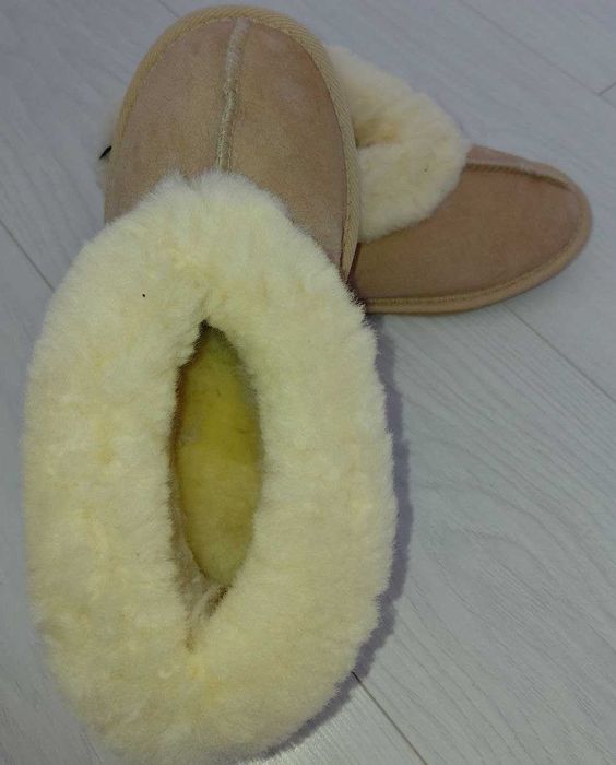 Теплые домашние тапочки