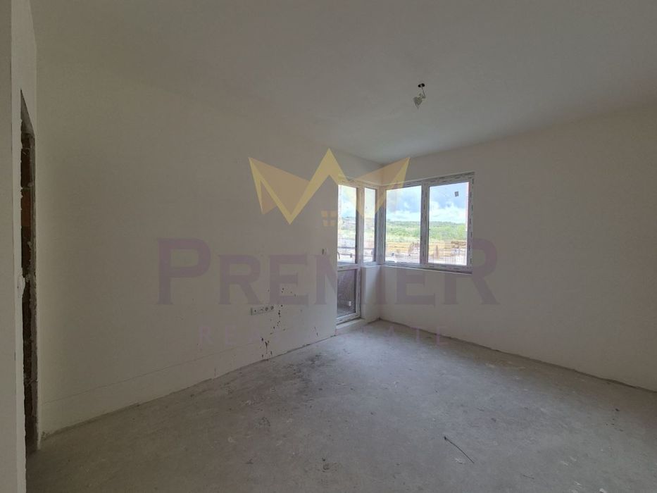 Продава се Тристаен апартамент в Бургас, Меден рудник - зона Д - 129 кв.м за 560 €/кв.м - Снимка #3