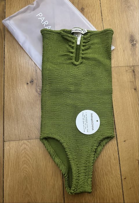 Цял бански на Paramidonna