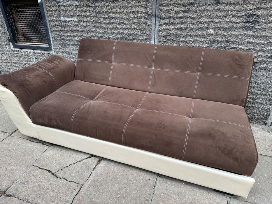 Диван , много запазен.