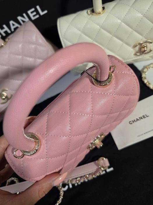 Дамска чанта Chanel Coco Handle Small 20C