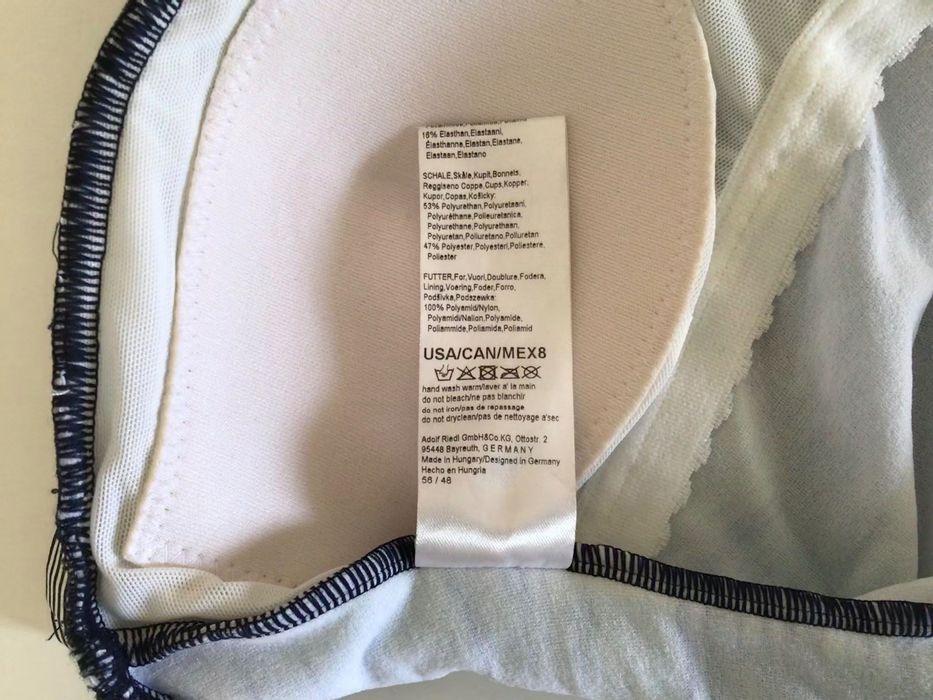 Дамски еднокомпонентен бански тип бандо. Нов