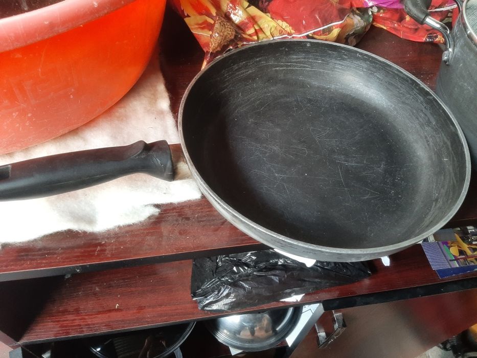 Chinni qozonlar sotiladi