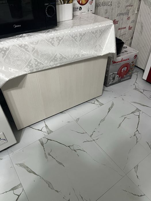 Продам стол тумбу