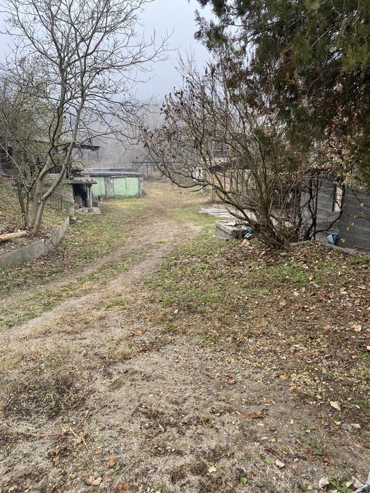 Vand casa si anexe