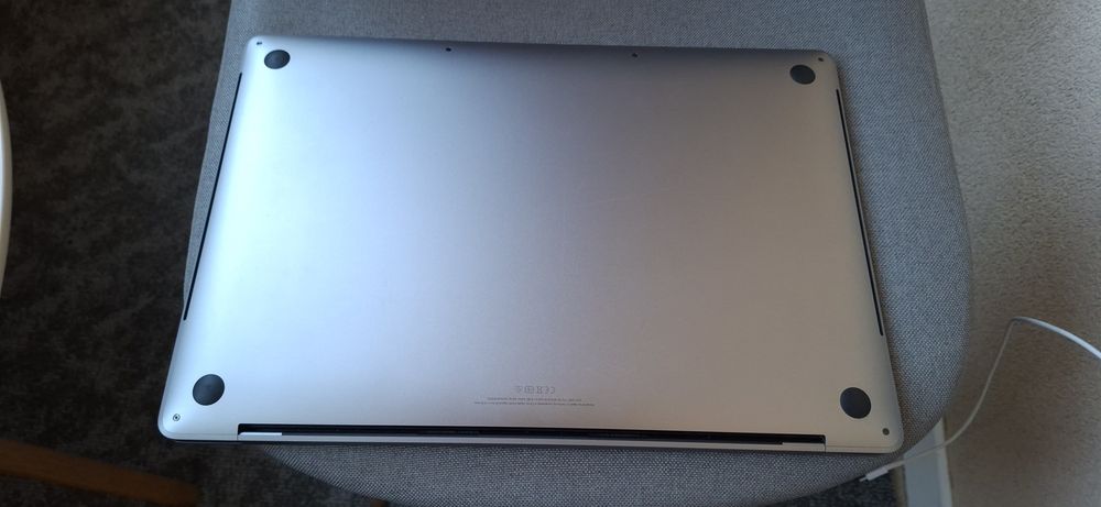 MacBook Pro 16", 2019 2.4 GHz 8-Core Intel Core i9, 32GB RAM 1TB SSD