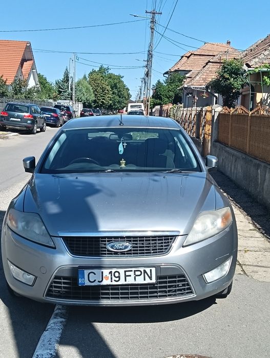 Vând auto Ford Mondeo ptr piese de schimb Autoturismul este in stare de funcționare.