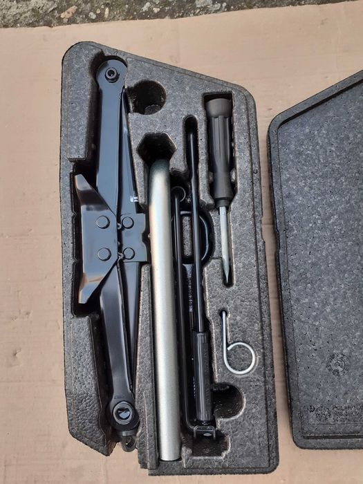 Cric,cheie roti VW Golf,Touran,SKODA Octavia,Rapid, AUDI A3, SEAT Leon