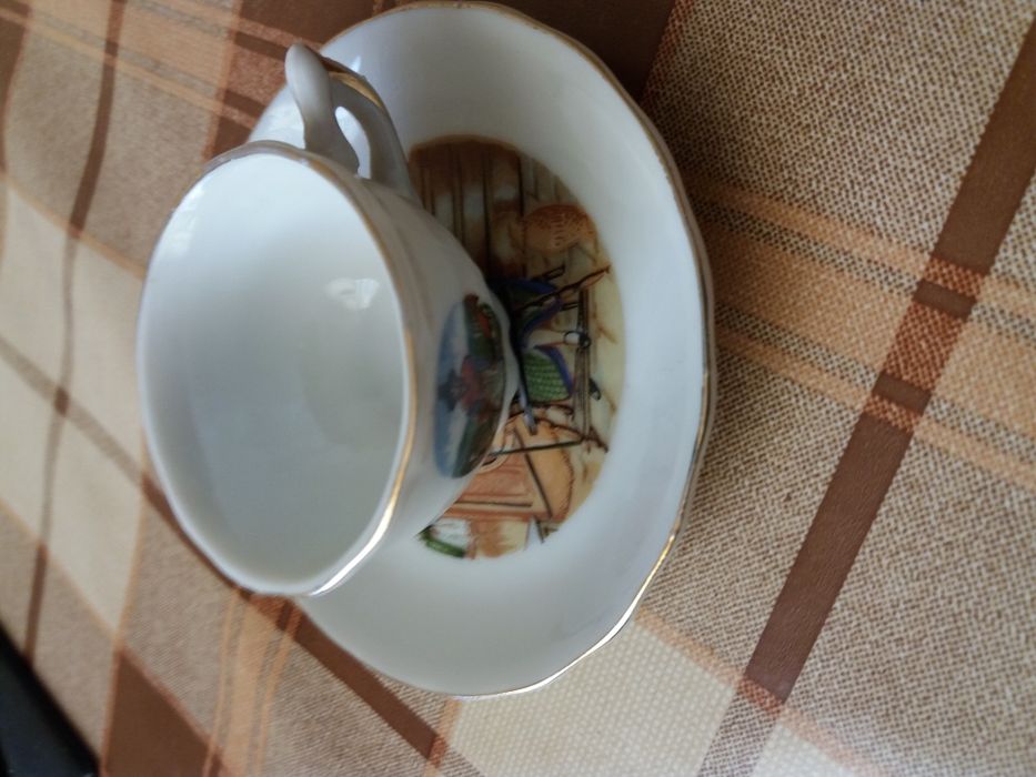 Мини сувенирна чашка,купена от Лондон през 70-те години
