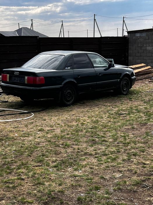 Продам машину Audi 100 c4