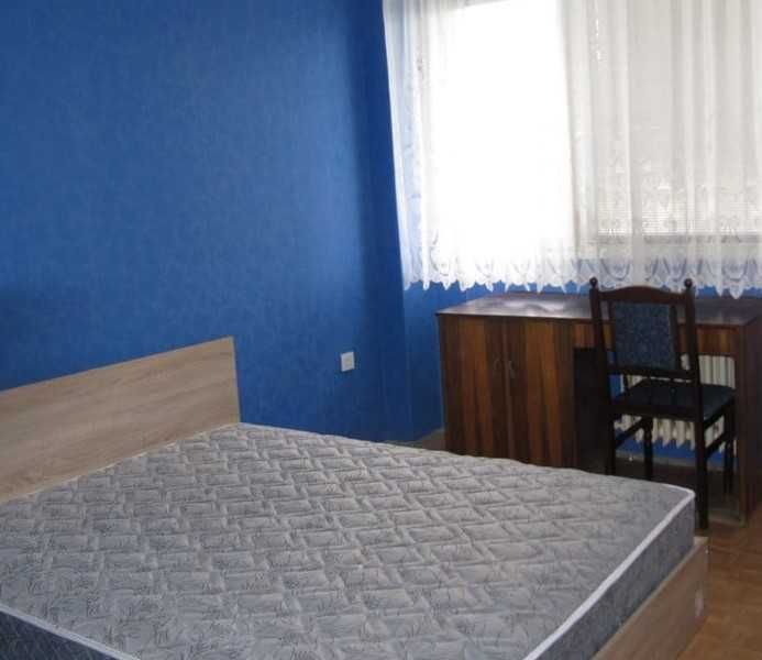 Дава се под наем Тристаен апартамент в Пловдив, Център - 78 кв.м за 239.7 € - Снимка #1