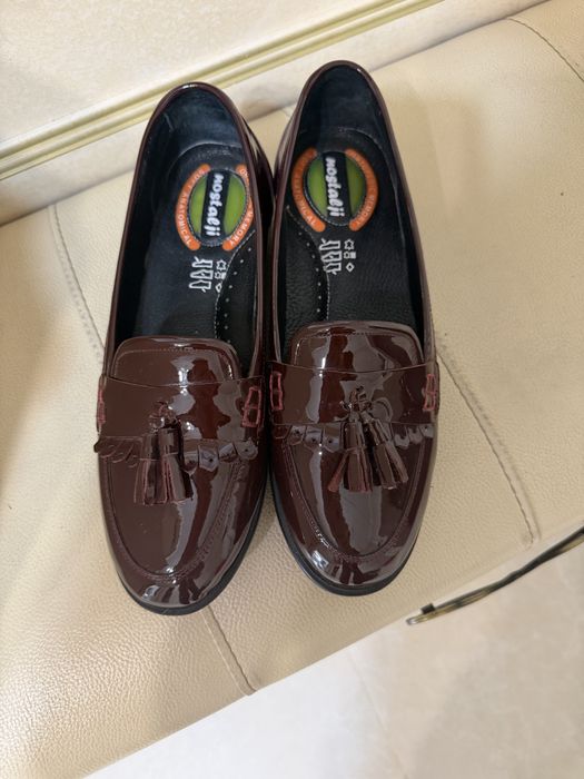 Продам женские туфли