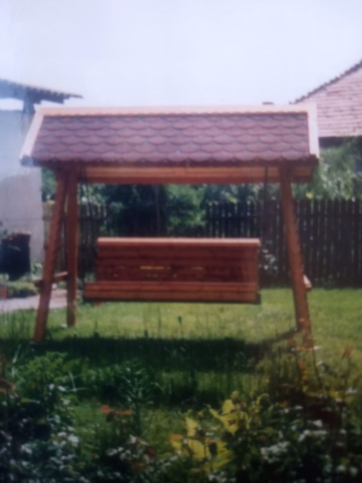 Vând si creez obiecte din lemn pentru curte si casa