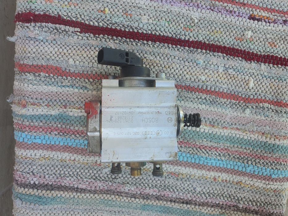 Pompa inalta presiune golf 5 1.6 fsi  cod motor BAG