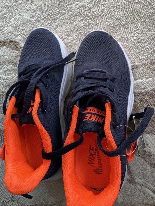 Новые кросовки 35,36рр новые брюки