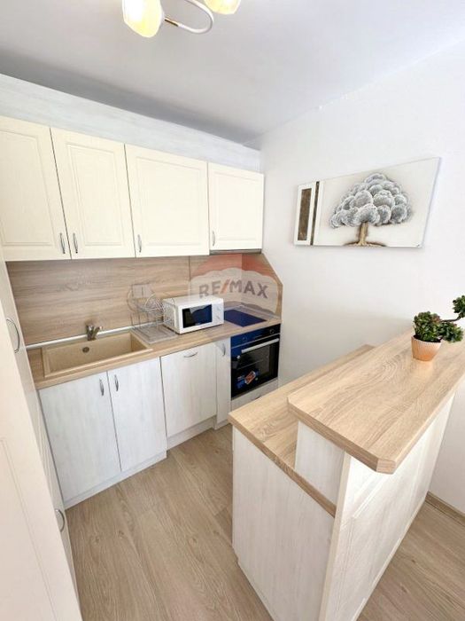 Дава се под наем Двустаен апартамент в Варна, Бизнес хотел - 60 кв.м за 765 € - Снимка #3