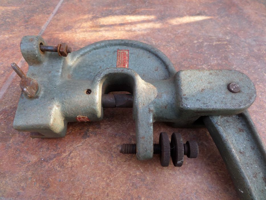 Presa decupat garnituri,capsat,preducea,interscimbabile ,pielarie