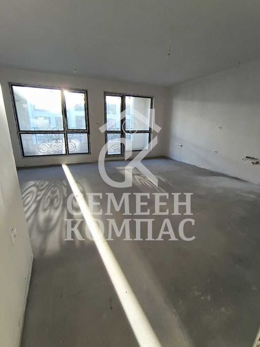 Продава се Тристаен апартамент в Пловдив, Христо Смирненски - 110 кв.м за 1011 €/кв.м - Снимка #1