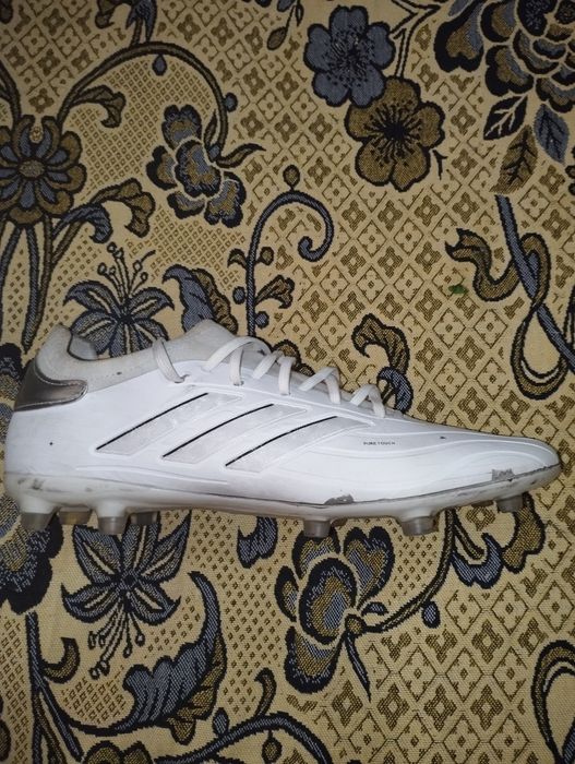 Бутсы футбольные