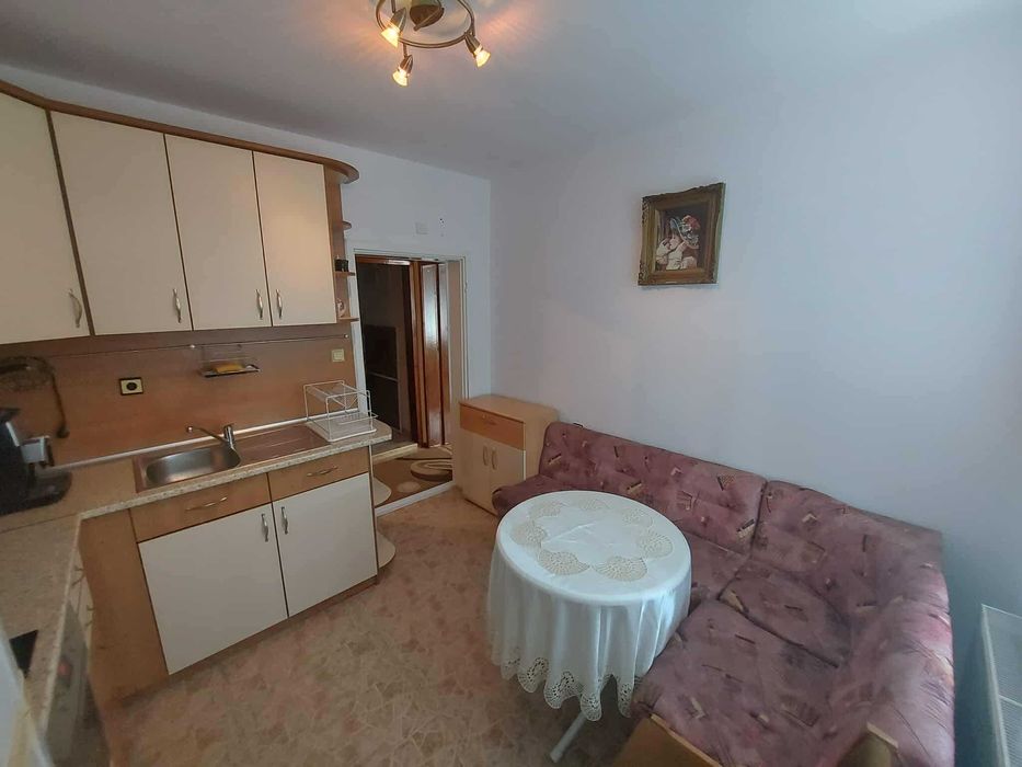Продава се Тристаен апартамент в Омуртаг - 74 кв.м за 1144 €/кв.м - Снимка #3