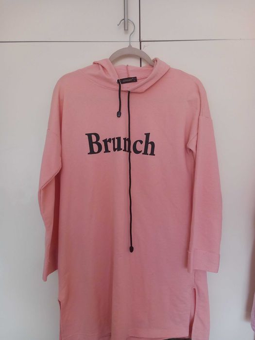 Спортна туника в прасковен цвят