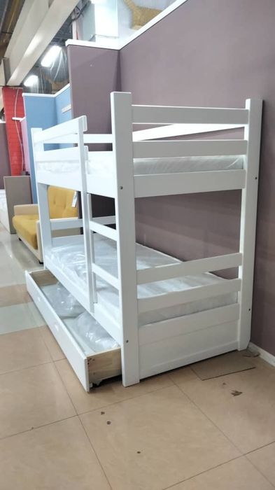 Деревянные кровати