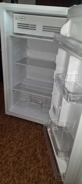 Хладилник BEKO-малък