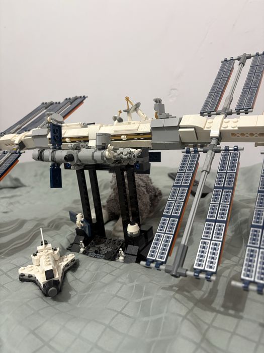 Лего International Space Station 21321