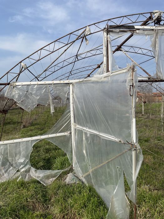 Продавам оранжерии