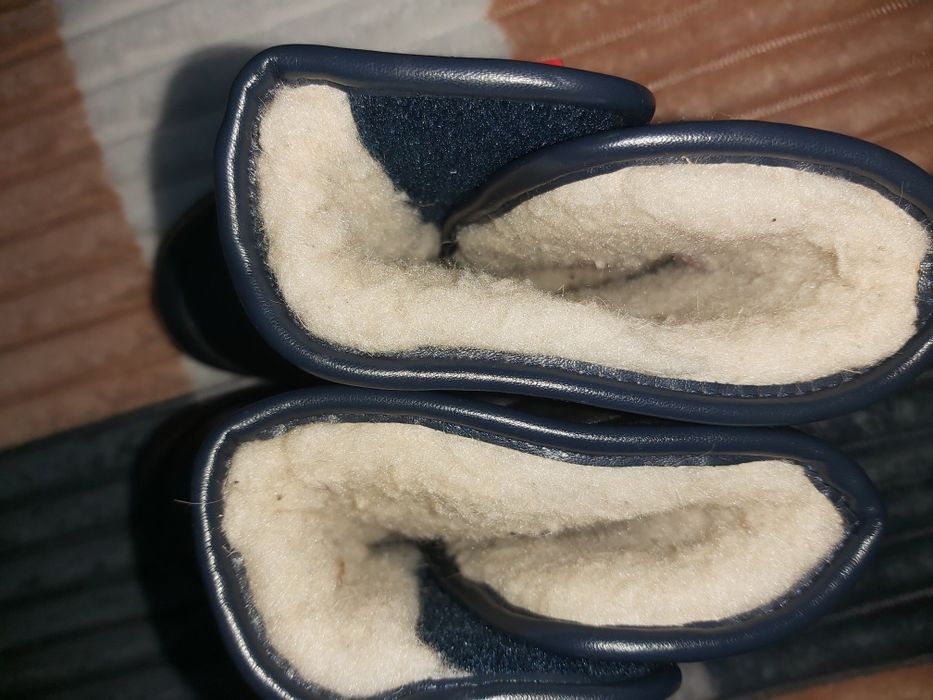 Детская обувь, зимние сапоги.