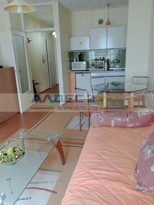 Дава под наем обзаведена боксониера в Люлин 7!