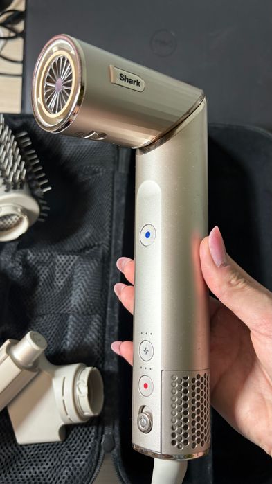 Shark Hair Styler 2022
