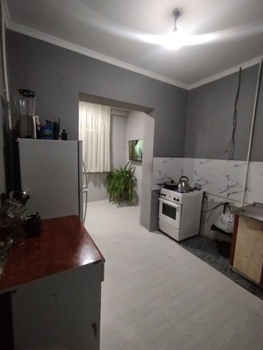 Уй сотилади - 3 хонали, 77м², Чирчик Шахар 10-мкр 17-дом