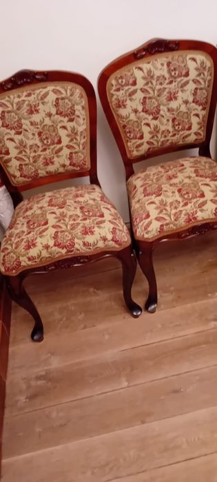 Vând masă Flamingo cu șase scaune