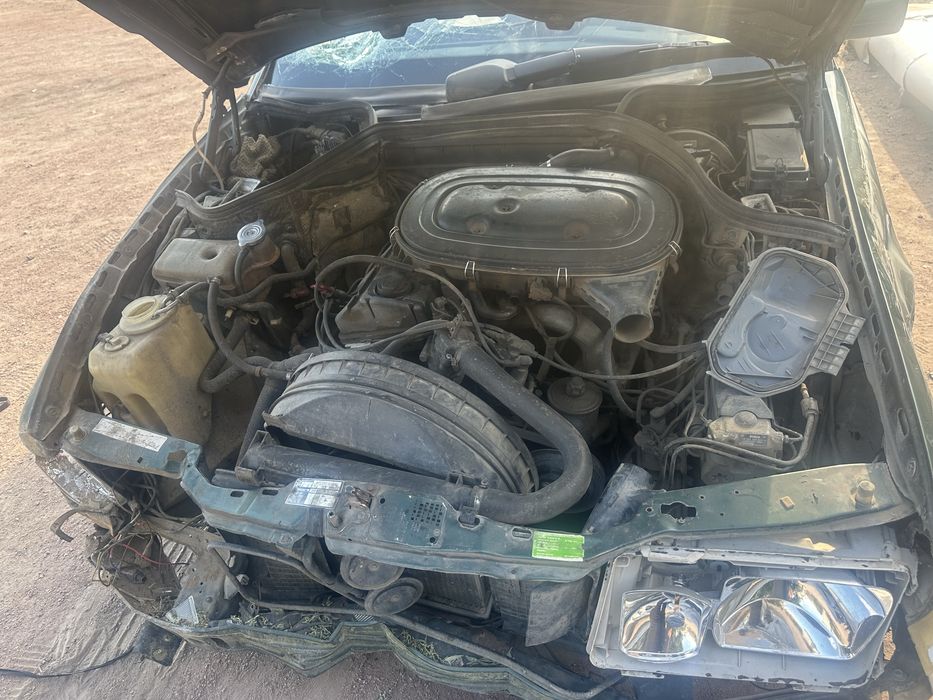 Мерседес бенз 300е