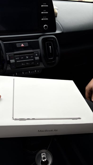 Mac book air m2 13.6-inc