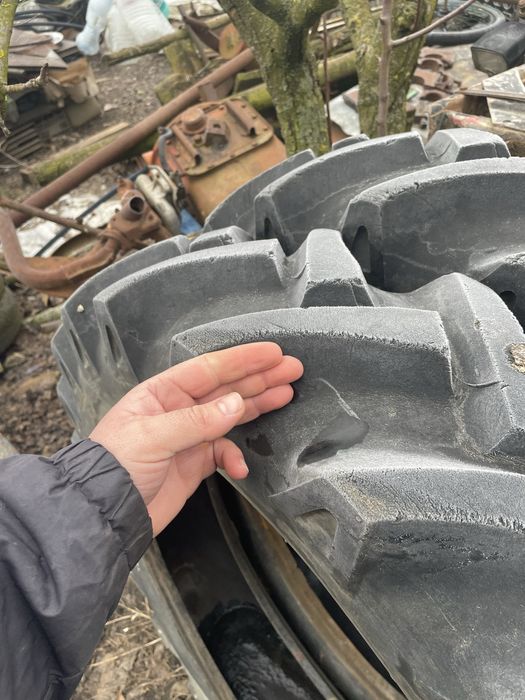 Cauciuc/anvelopa tractor