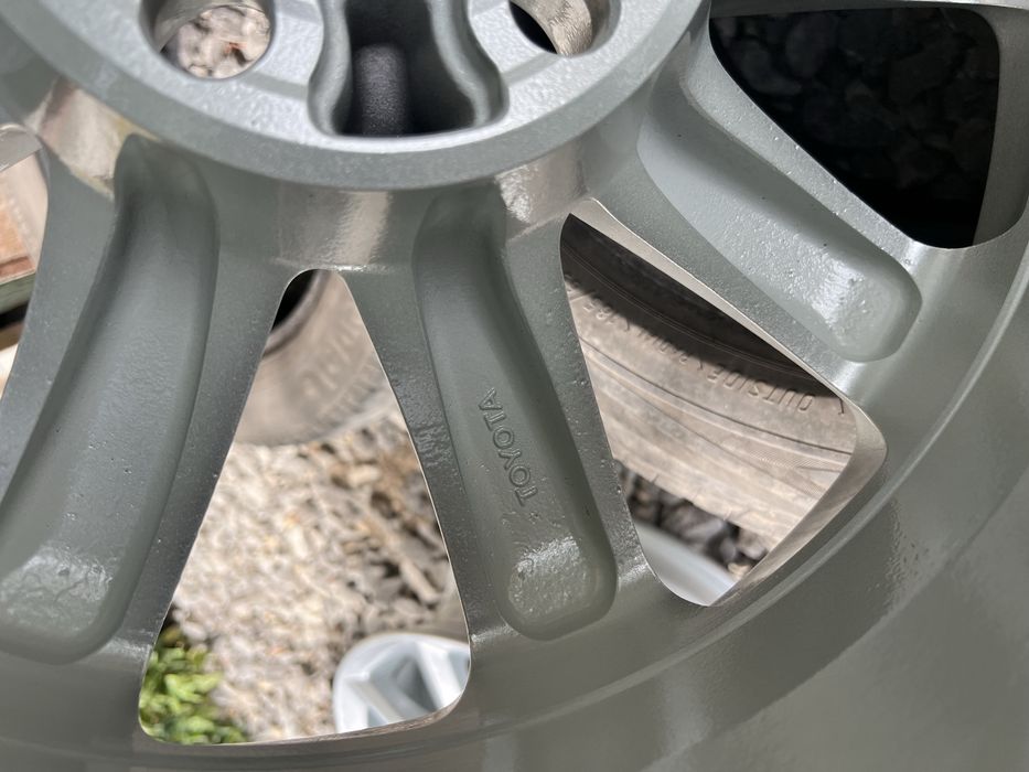 Продается диск на Lexus р 18