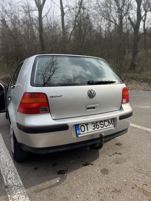 Vand golf 4 ,motor 1.4 benzina