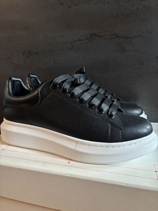 alexander mcqueen negru cu alb