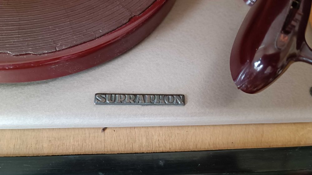 Стар грамофон SUPRAHON H17-50 - Made in Czechoslovakia - 1956 година