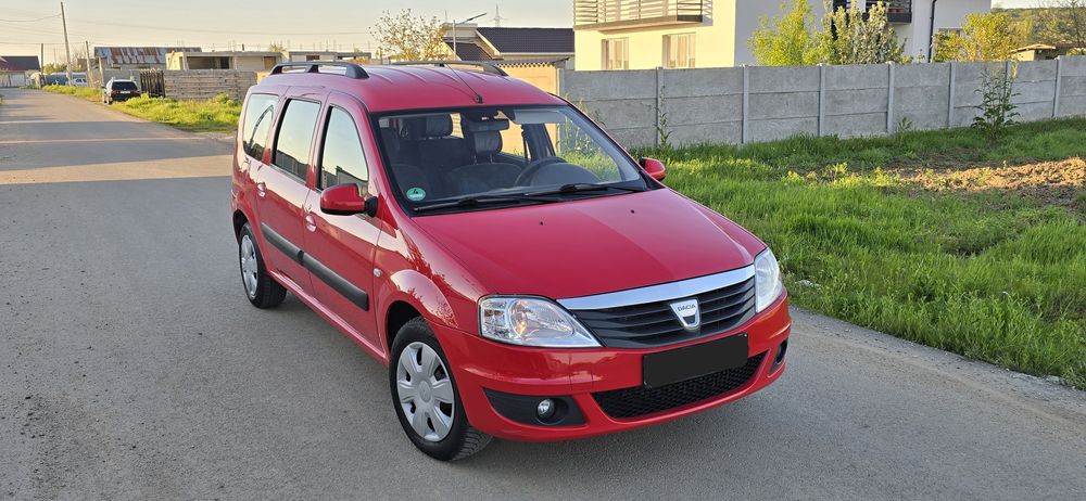 Vând Dacia Logan Mcv