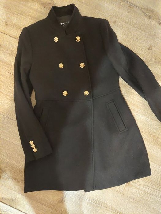 Вълнено палто ZARA