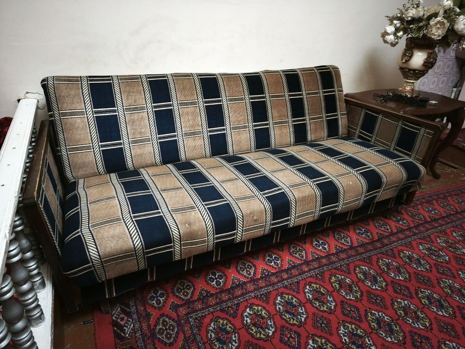 Мягкий диван сотилади 2шт