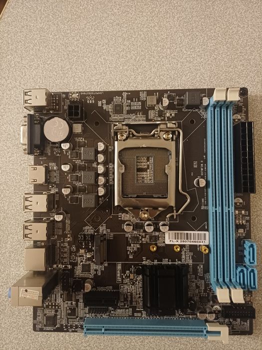 Материнская плата H61 (LGA1155) в хорошем состоянии