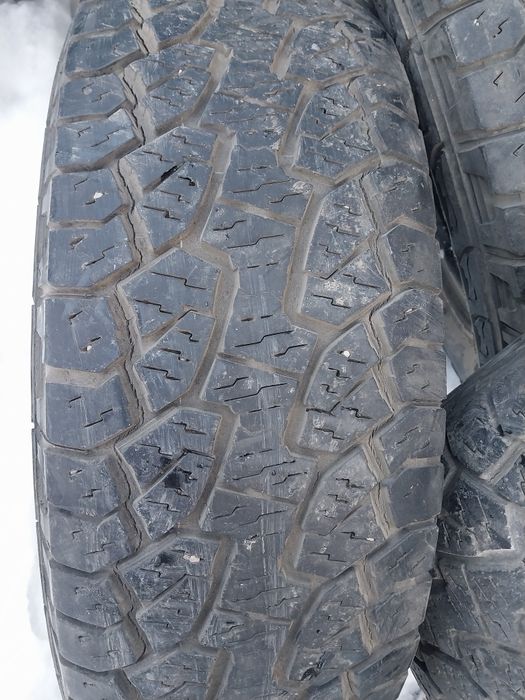 4 шины Hankook 265 70 R17.
