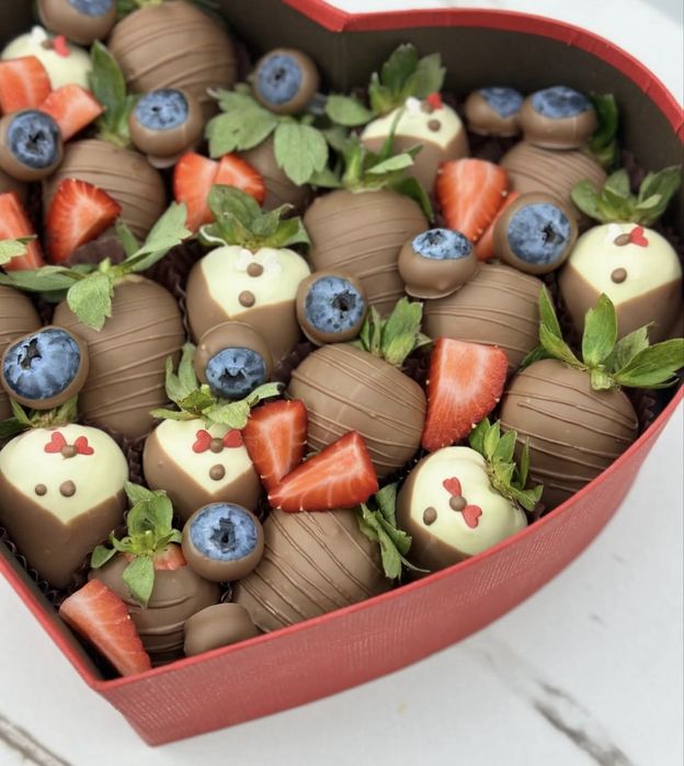 Клубника в шоколаде из бельгиского шоколада