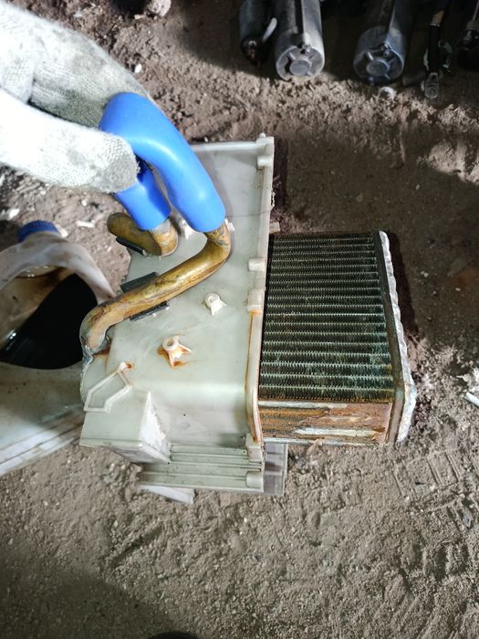 Продам запчасти на Митсубиси Галант